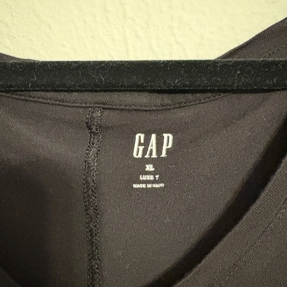 GAP Black Tank Top - Picture 3 of 3